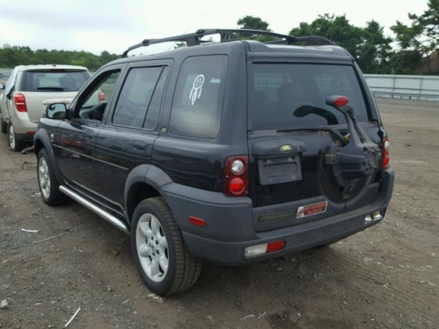 SALNY222X2A363677 - 2002 LAND ROVER FREELANDER BLACK photo 3