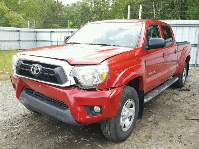 3TMMU4FN7FM074991 - 2015 TOYOTA TACOMA DOU RED photo 2