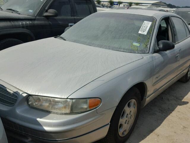2G4WB52K411105044 - 2001 BUICK REGAL LS SILVER photo 2