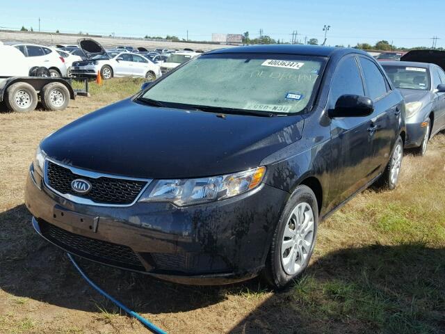 KNAFT4A24D5682685 - 2013 KIA FORTE LX BLACK photo 2