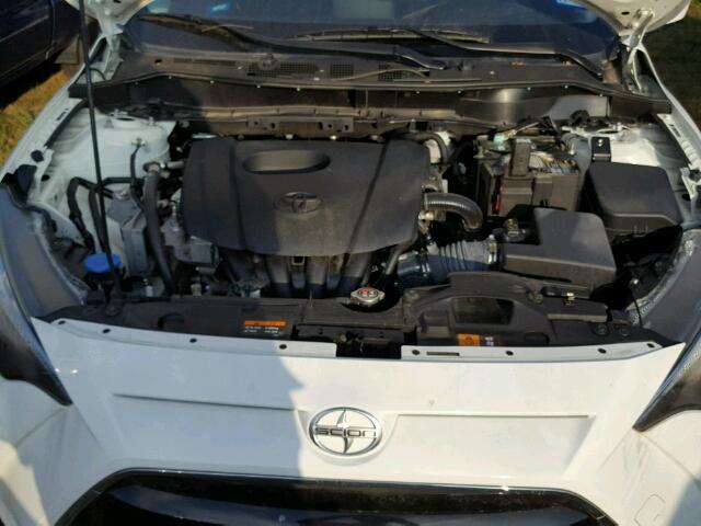 3MYDLBZV2GY105952 - 2016 TOYOTA SCION IA WHITE photo 7