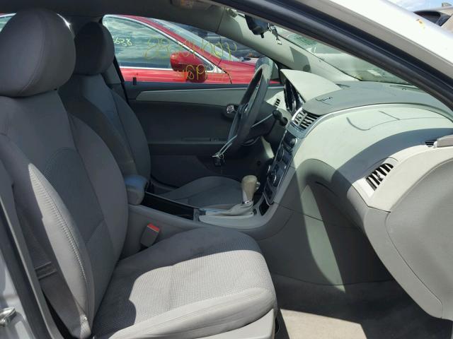1G1ZC5EU3CF379545 - 2012 CHEVROLET MALIBU 1LT 银色 照片 5