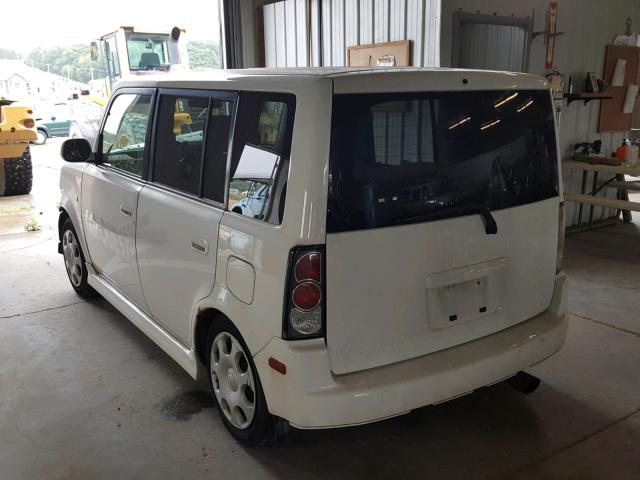 JTLKT324050197698 - 2005 TOYOTA SCION XB Ақ фото 3