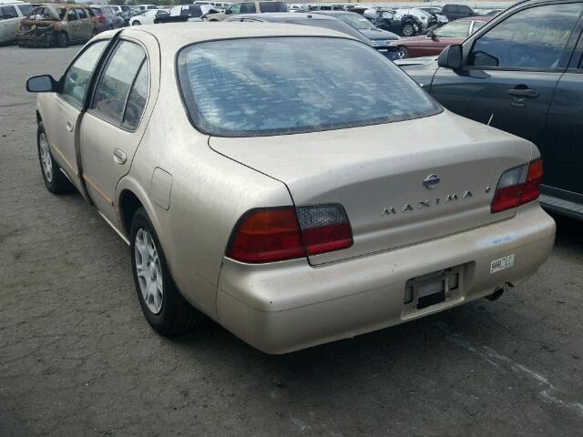 JN1CA21D5ST066328 - 1995 NISSAN MAXIMA GLE GOLD photo 3