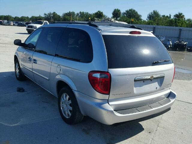 2A4GP54L66R811774 - 2006 CHRYSLER TOWN & COU SILVER photo 3