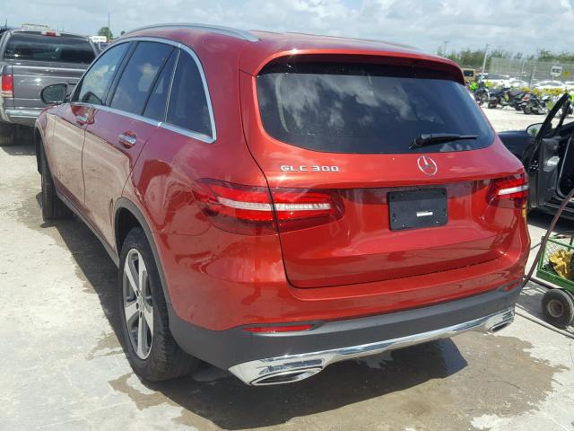 WDC0G4JBXHV011308 - 2017 MERCEDES-BENZ GLC 300 RED photo 3