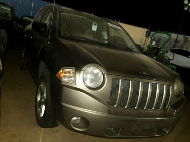 1J8FT47W38D658430 - 2008 JEEP COMPASS TAN photo 1