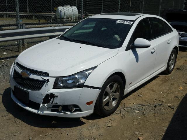 1G1PC5SB6D7158253 - 2013 CHEVROLET CRUZE LT WHITE photo 2