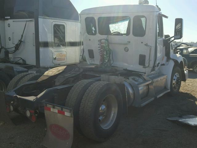 1XPBA48XXFD302023 - 2015 PETERBILT 579 WHITE photo 4