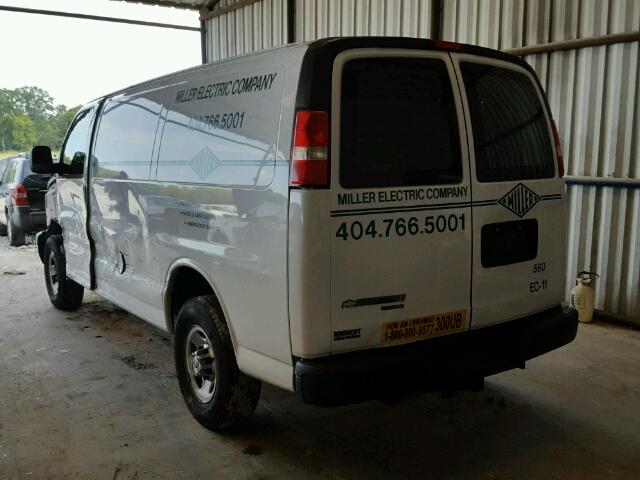 1GCWGFCA0D1116456 - 2013 CHEVROLET EXPRESS G2 WHITE photo 3