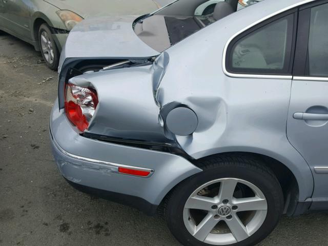 WVWRH63B24P245069 - 2004 VOLKSWAGEN PASSAT GLX 蓝色 照片 9