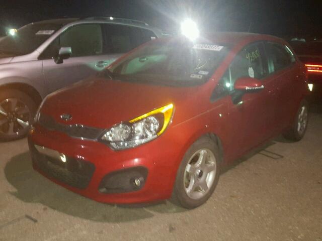 KNADN5A35F6451498 - 2015 KIA RIO EX RED photo 2