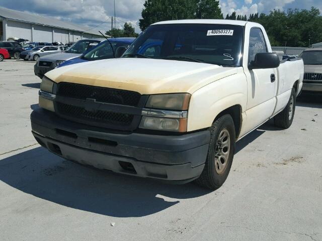 1GCEC14X35Z262835 - 2005 CHEVROLET SILVERADO WHITE photo 2