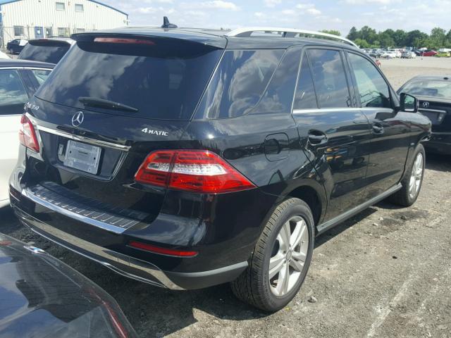 4JGDA5HB1CA029308 - 2012 MERCEDES-BENZ ML 350 4MA BLACK photo 4