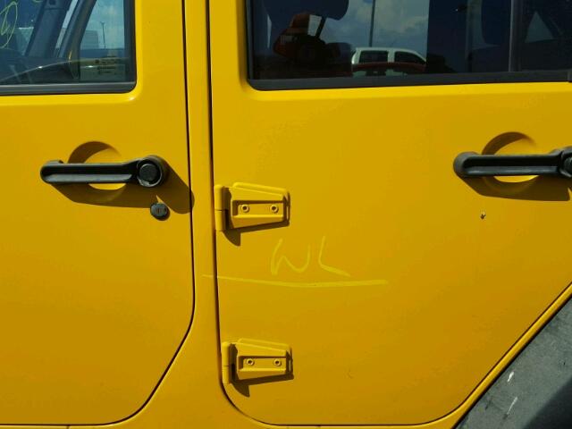 1C4BJWFG8FL542581 - 2015 JEEP WRANGLER U YELLOW photo 9