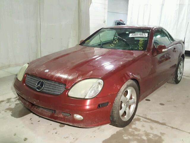 WDBKK65F91F184435 - 2001 MERCEDES-BENZ SLK 320 BURGUNDY photo 2