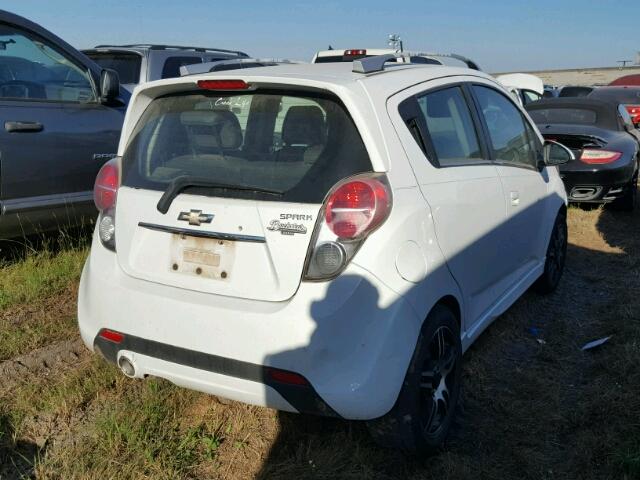 KL8CF6S98DC504402 - 2013 CHEVROLET SPARK 2LT WHITE photo 4