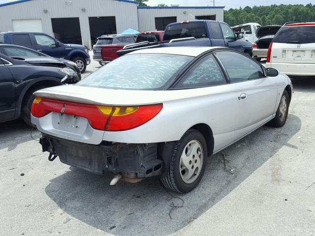 1G8ZY147X2Z296084 - 2002 SATURN SC2 SILVER photo 4