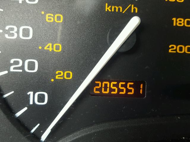 1G8ZY147X2Z296084 - 2002 SATURN SC2 SILVER photo 8