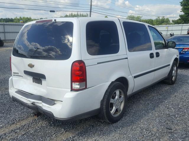 1GNDV231X7D189396 - 2007 CHEVROLET UPLANDER L WHITE photo 4