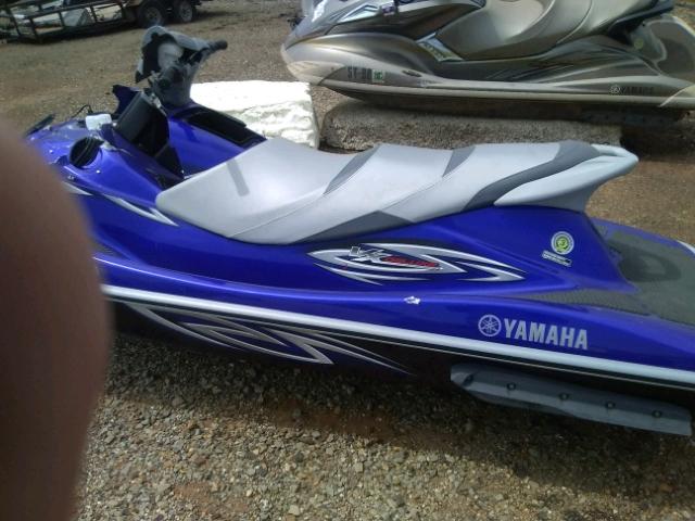 USYAMA2565F212 - 2012 YAMAHA VX DELUXE BLUE photo 7