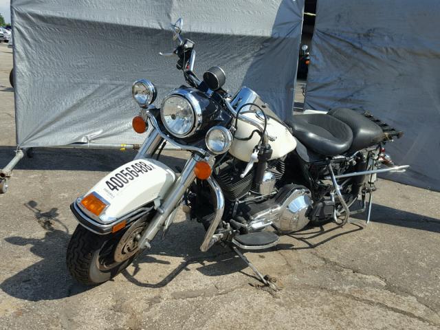 1HD1FHW106Y672070 - 2006 HARLEY-DAVIDSON FLHPI CREAM photo 2