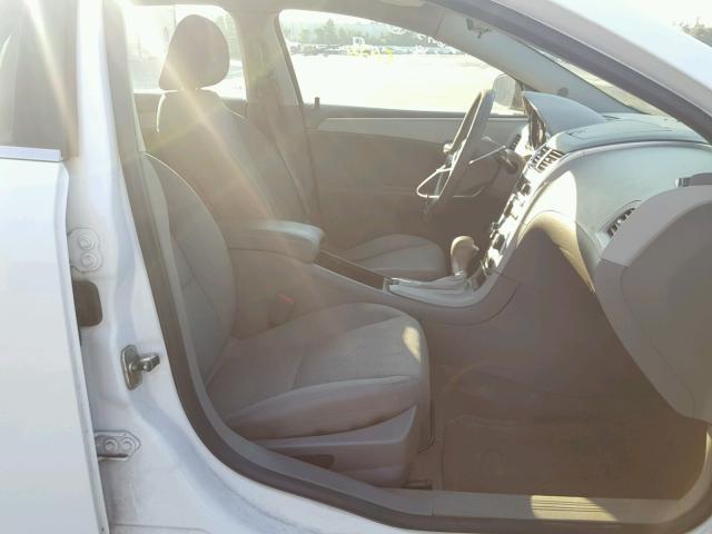 1G1ZA5EU1BF288178 - 2011 CHEVROLET MALIBU LS WHITE photo 5