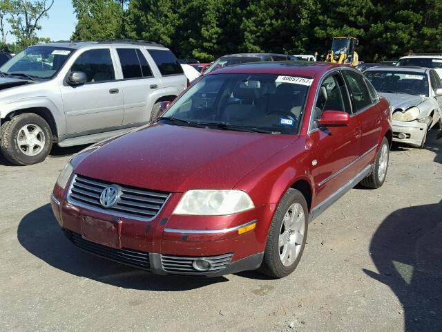 WVWRH63B02P242233 - 2002 VOLKSWAGEN PASSAT GLX RED photo 2