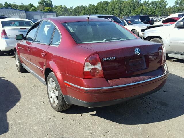 WVWRH63B02P242233 - 2002 VOLKSWAGEN PASSAT GLX RED photo 3