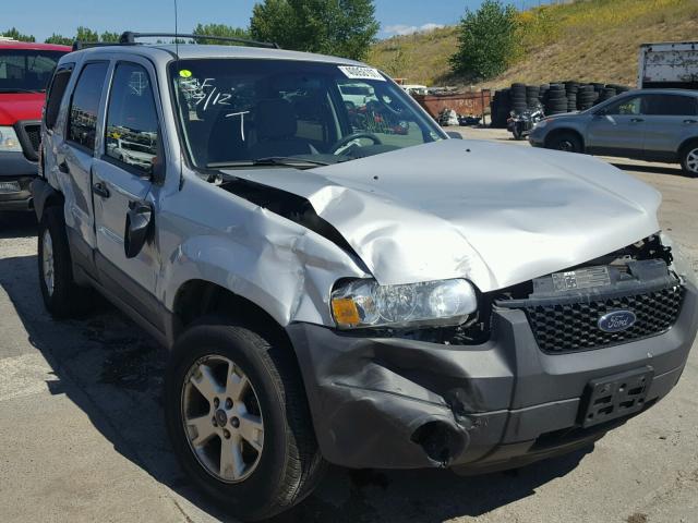 1FMYU93186KC23797 - 2006 FORD ESCAPE SILVER photo 1