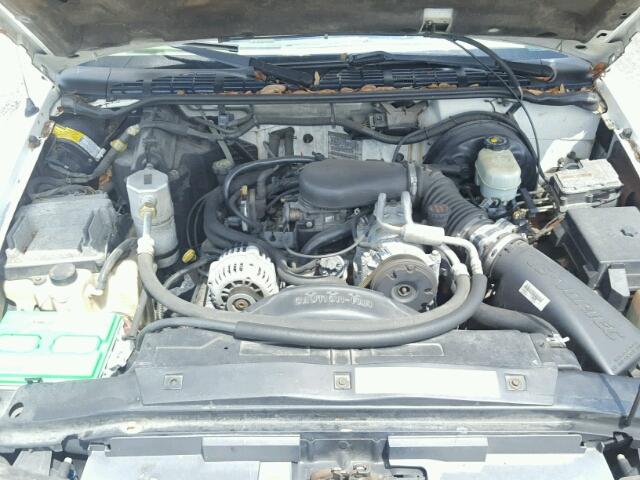 1GTCS14W418234138 - 2001 GMC SONOMA WHITE photo 7