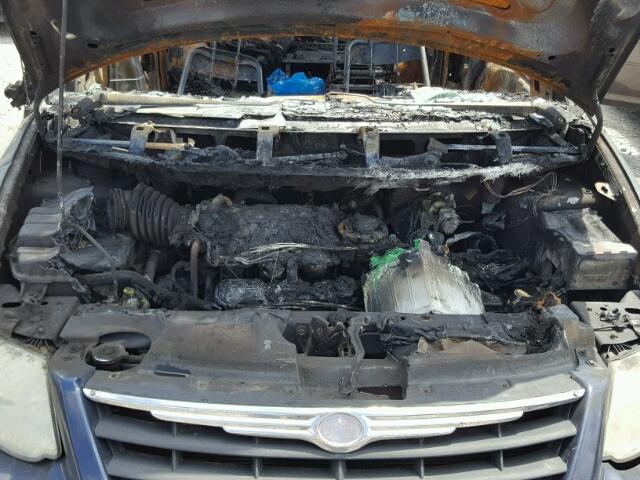 2C8GP64LX5R286940 - 2005 CHRYSLER TOWN & COU BLUE photo 7