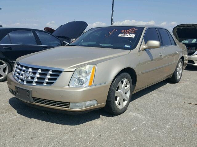 1G6KD57Y66U174942 - 2006 CADILLAC DTS GOLD photo 2