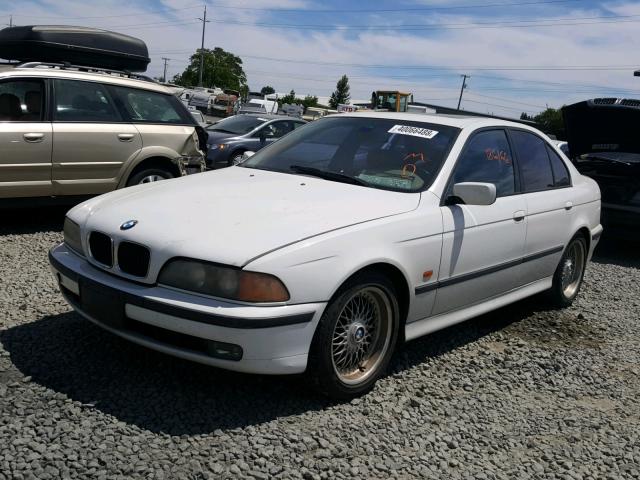 WBADM634XYGV00285 - 2000 BMW 528 I AUTO WHITE photo 2