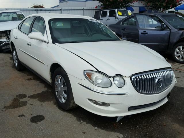 2G4WC582481143758 - 2008 BUICK LACROSSE C WHITE photo 1