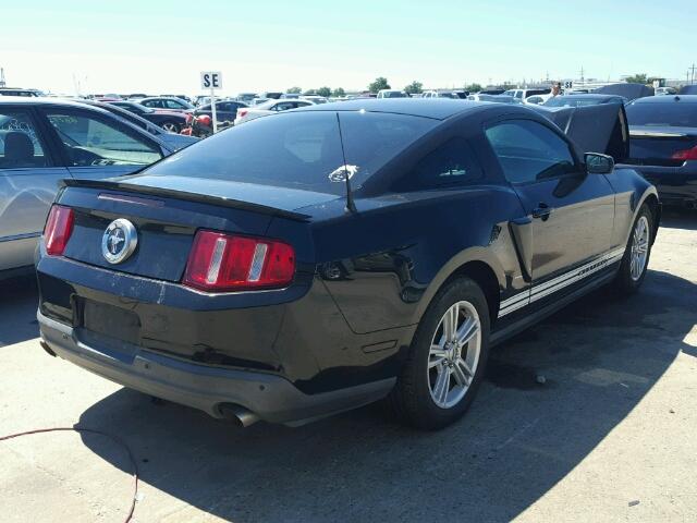 1ZVBP8AMXC5280471 - 2012 FORD MUSTANG BLACK photo 4