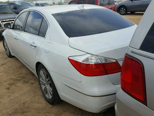 KMHGC4DF7BU132319 - 2011 HYUNDAI GENESIS 4. WHITE photo 3