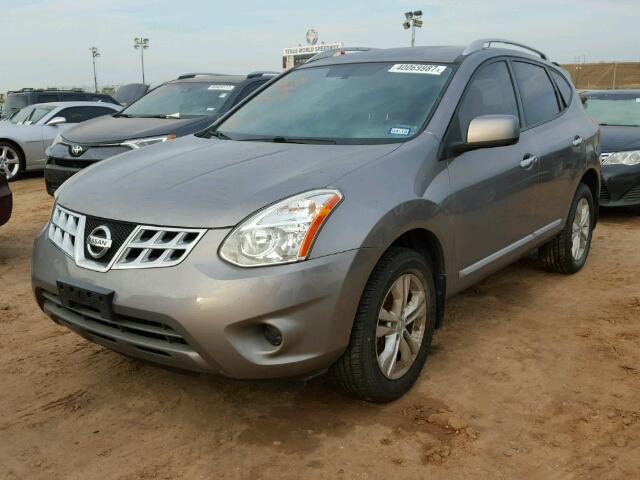 JN8AS5MT1DW518075 - 2013 NISSAN ROGUE S SILVER photo 2