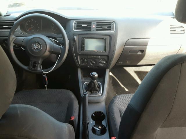 3VW1K7AJ8CM307123 - 2012 VOLKSWAGEN JETTA BASE 白色 照片 9