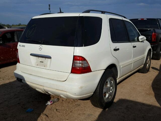 4JGAB57E35A549816 - 2005 MERCEDES-BENZ ML WHITE photo 4