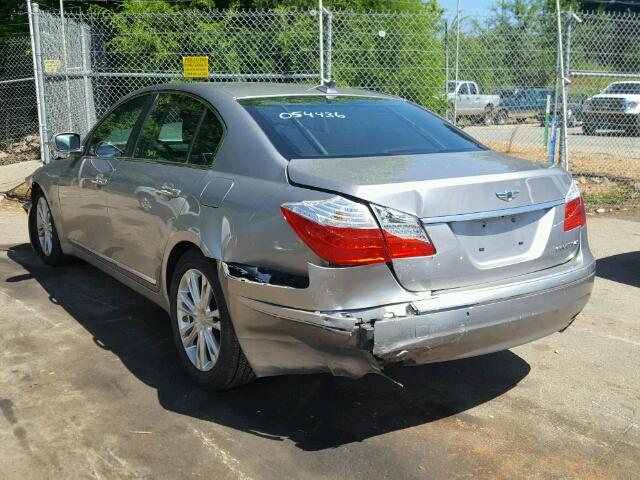 KMHGC46F59U054436 - 2009 HYUNDAI GENESIS 4. SILVER photo 3