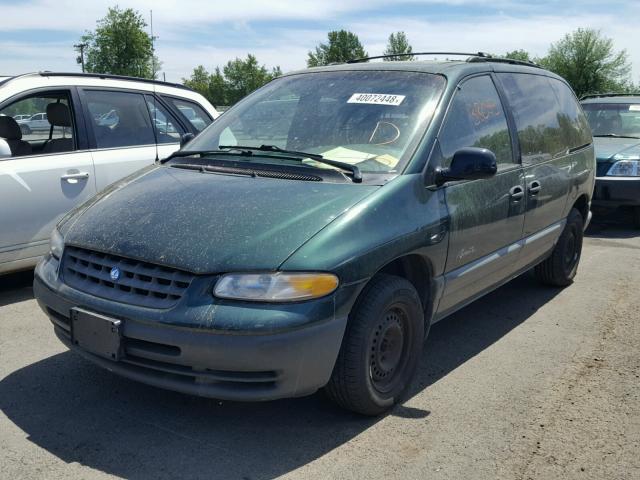 2P4GP45R2WR681782 - 1998 PLYMOUTH VOYAGER SE GREEN photo 2