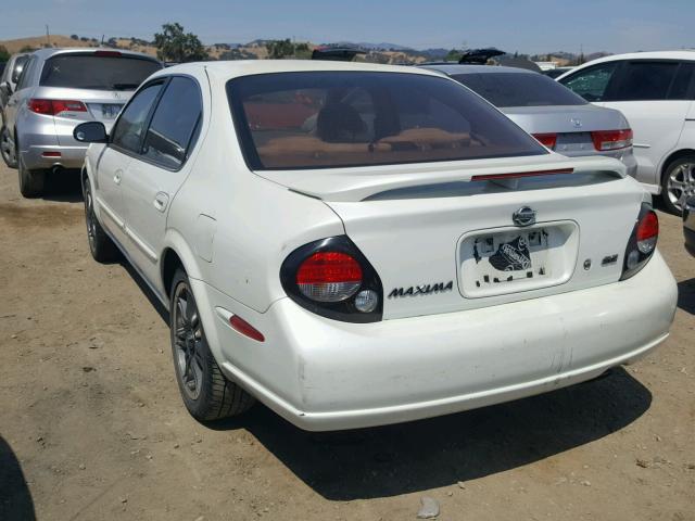 JN1CA31D81T837899 - 2001 NISSAN MAXIMA GXE WHITE photo 3