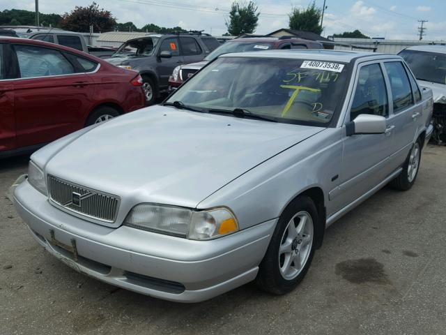 YV1LS5647W2421834 - 1998 VOLVO S70 GLT SILVER photo 2