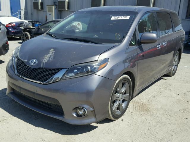 5TDXK3DC2FS591825 - 2015 TOYOTA SIENNA SPO GRAY photo 2