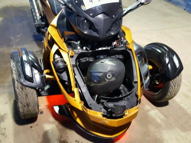 2BXNABC16DV000557 - 2013 CAN-AM SPYDER ROA ORANGE photo 9