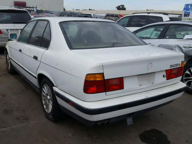 WBAHC2315LBE29220 - 1990 BMW 525 I AUTO WHITE photo 3