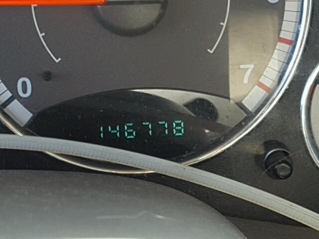 1J4GL58K45W622608 - 2005 JEEP LIBERTY GOLD photo 8