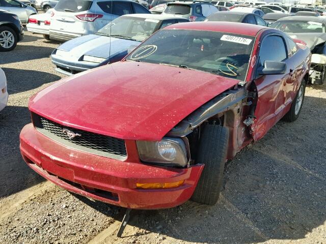 1ZVHT80N185158380 - 2008 FORD MUSTANG RED photo 2