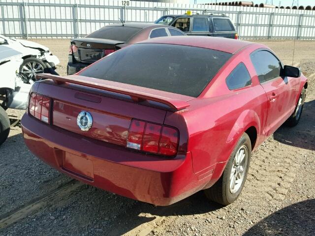 1ZVHT80N185158380 - 2008 FORD MUSTANG RED photo 4